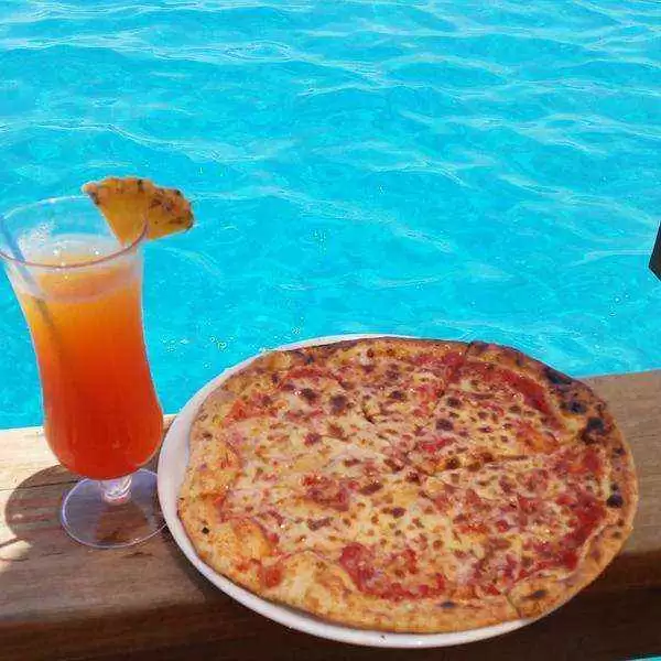 Is This the World's Most Amazing Gluten-free Pizza? - This is your beverage. This is your gluten-free pizza. This is your ocean. Any questions?