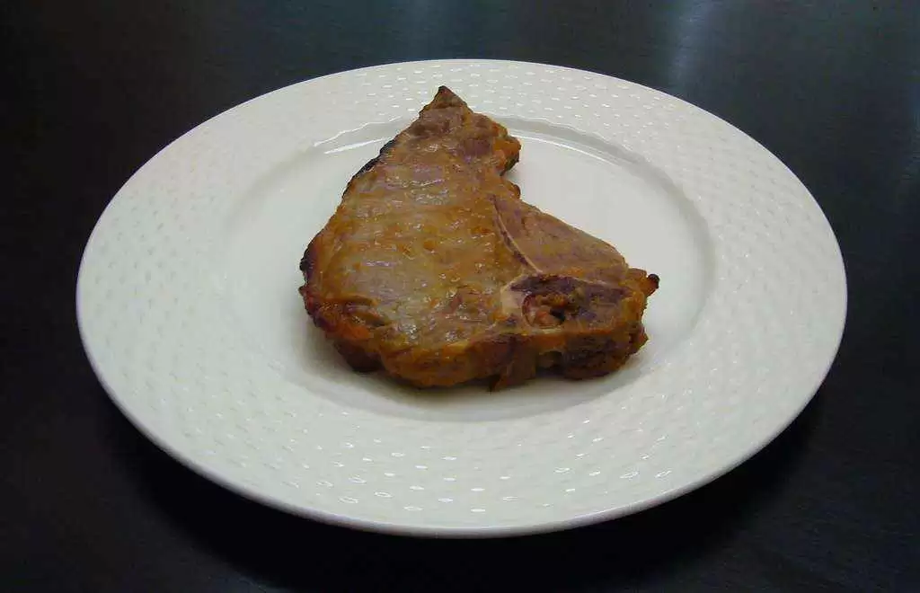 Broiled Pork Chops with Miso Marinade (Gluten-Free) - Simple, but tasty miso-glazed pork. Photo: CC--Kent Wang