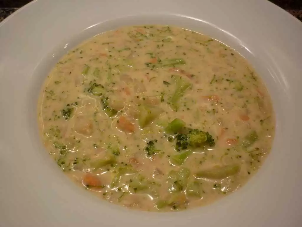 Gluten-free Broccoli Cheddar Soup (Gluten-Free)