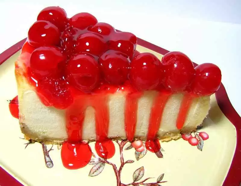 Best Ever Gluten-free No-Bake Cheesecake - This no-bake cherry cheesecake delivers the goods. Photo: CC--Ken's Oven