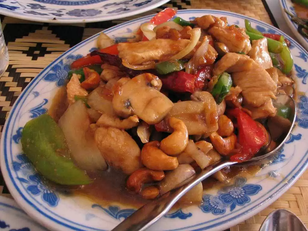 Asian-Style Stir-Fry with Green Beans and Cashews (Gluten-Free)