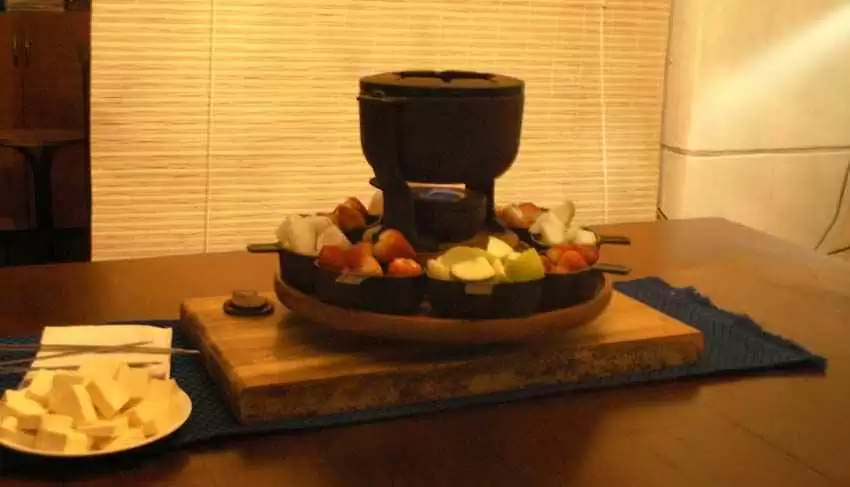 True Blue Romantic Gluten-Free Fondue - Fondue. Photo: CC--LinaMon