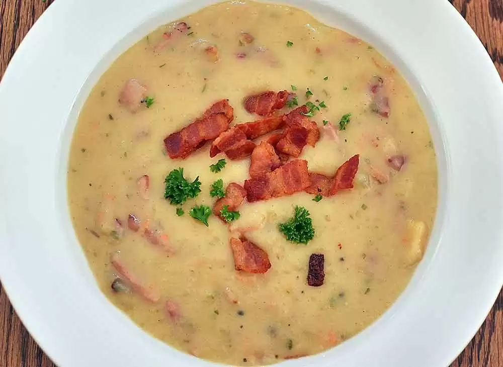 Hearty Baked Potato Soup with Bacon and Cheese (Gluten-Free) - Image: CC--jeffreyw