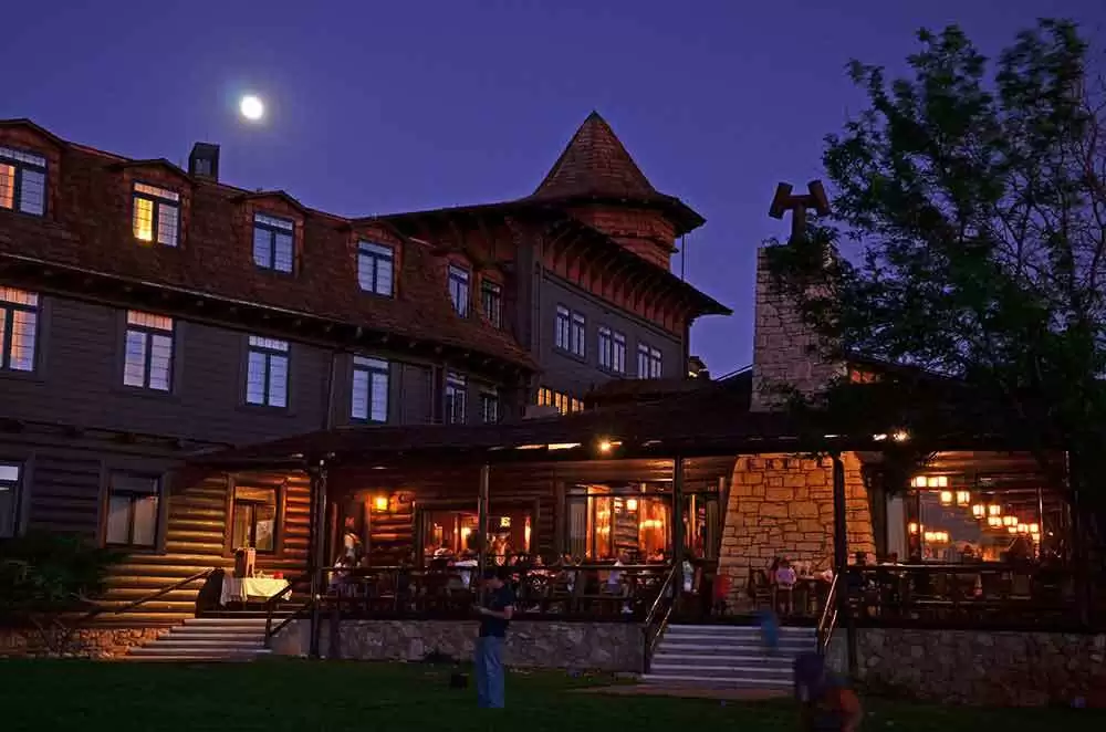 Gluten in Soup at Grand Canyon's El Tovar Hotel Injured L.A. Man, Lawsuit Claims - El Tovar Hotel in Moonlight. Image: CC--Grand Canyon Nat. Park