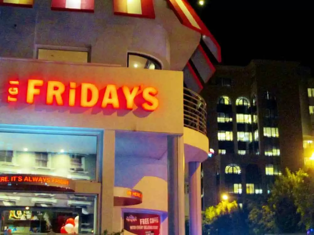 Man Sues T.G.I. Fridays Over Allergic Reaction to Non-Gluten-Free Hamburger Bun - Image: CC BY-SA 3.0--Greekislands2