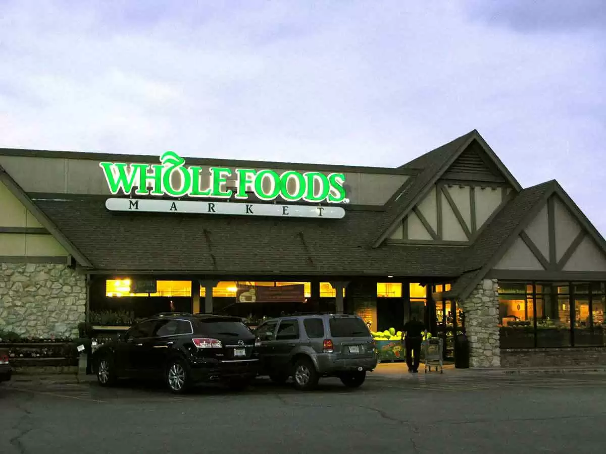 FDA warns Amazon's Whole Foods Market for Failing to Label Known Allergens - Image: CC BY 2.0--ilovemypit