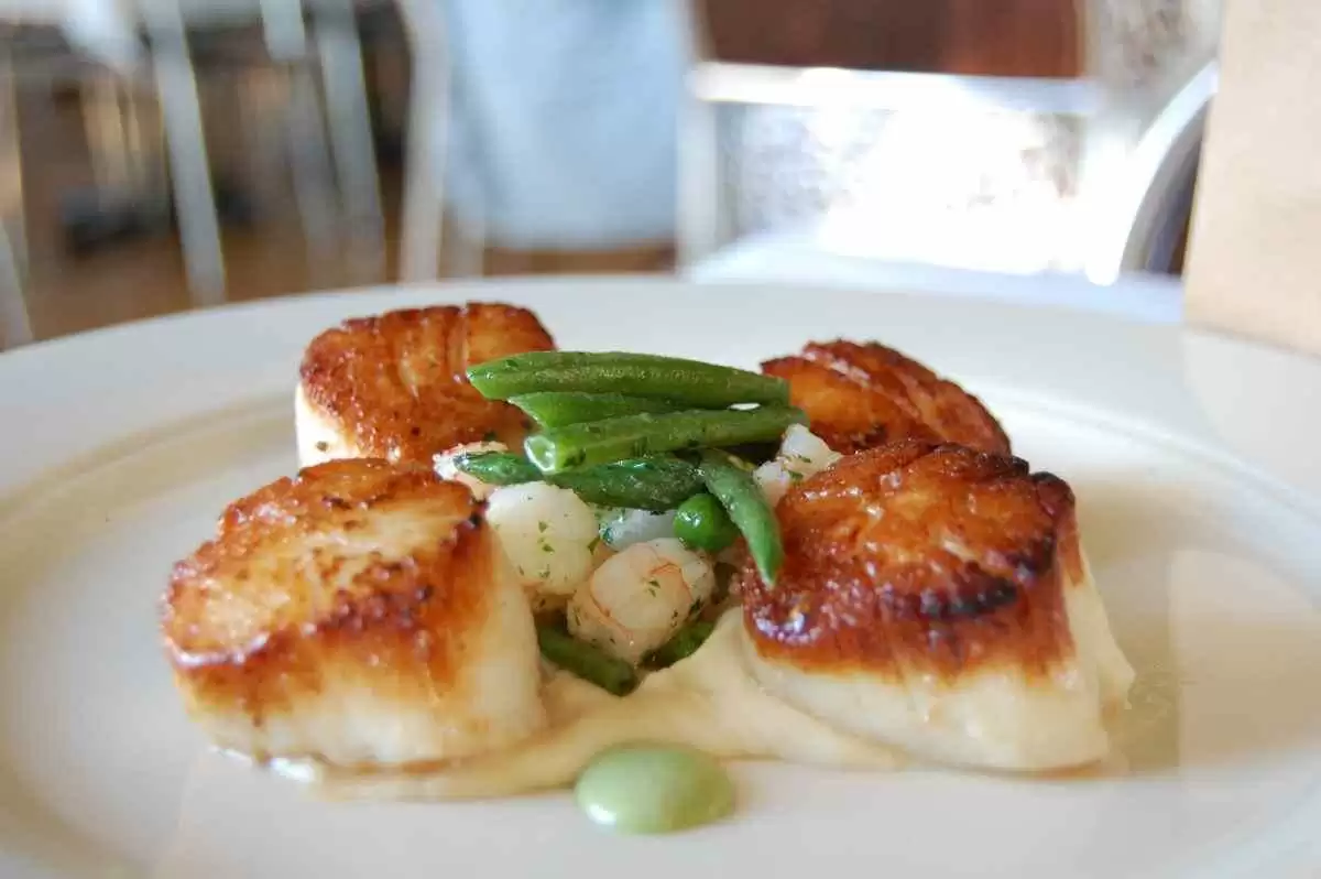 Golden Broiled Scallops (Gluten-Free)