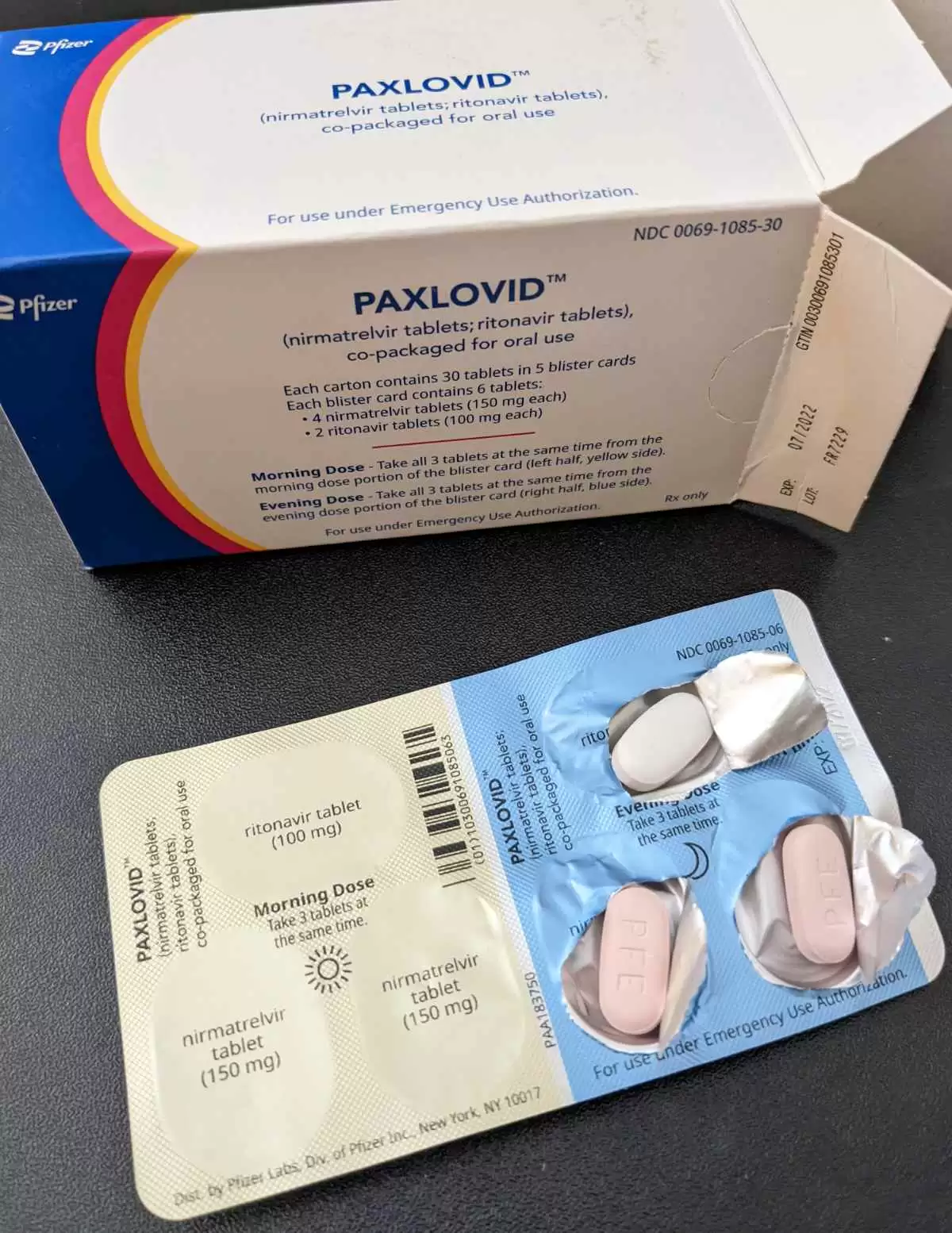 Is Paxlovid Gluten-Free? - Paxlovid. Image: CC BY-SA 4.0--Kches16414