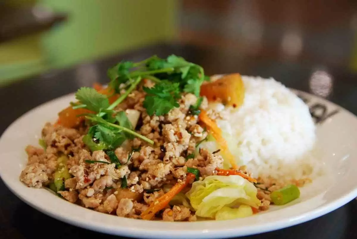 Gluten-Free Thai-style Chicken Salad (Larb Gai)