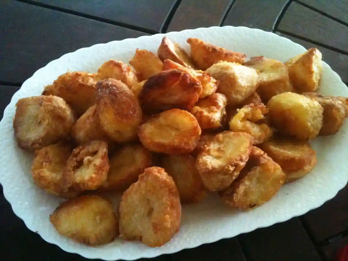 Amazing Favorite Potatoes (Gluten-Free) - Roast potatoes by fifikins is licensed under CC BY 2.0.