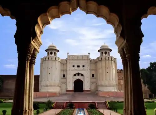 Prevalence of Celiac Disease in Patients with Chronic Diarrhea - Lahore Fort view from Baradari by Rohaan Bhatti is licensed under CC BY-SA 3.0.