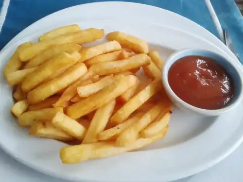 The Ultimate Guide to Gluten-Free Condiments: What You Need to Know (+Video) - French fries and ketchup by E4024 is licensed under CC BY-SA 4.0.++ Watch the Video ++